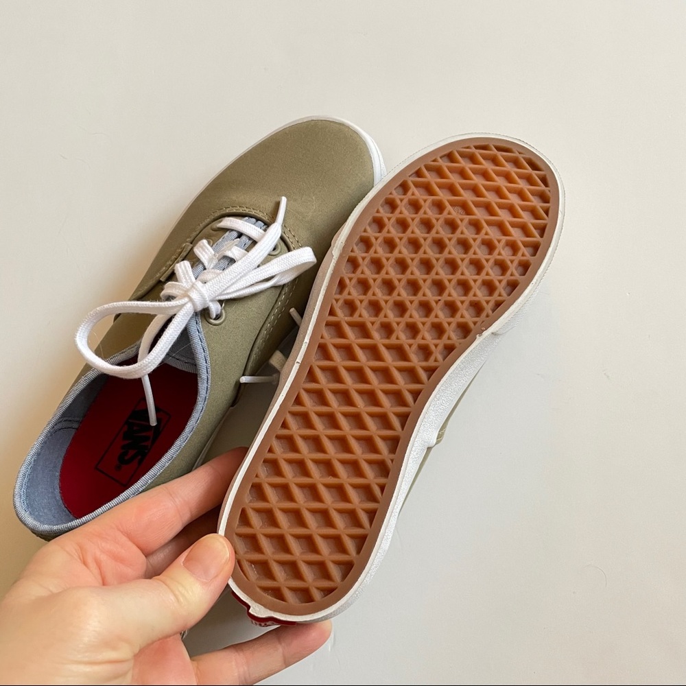 New Vans Sneakers - Picture 7 of 8